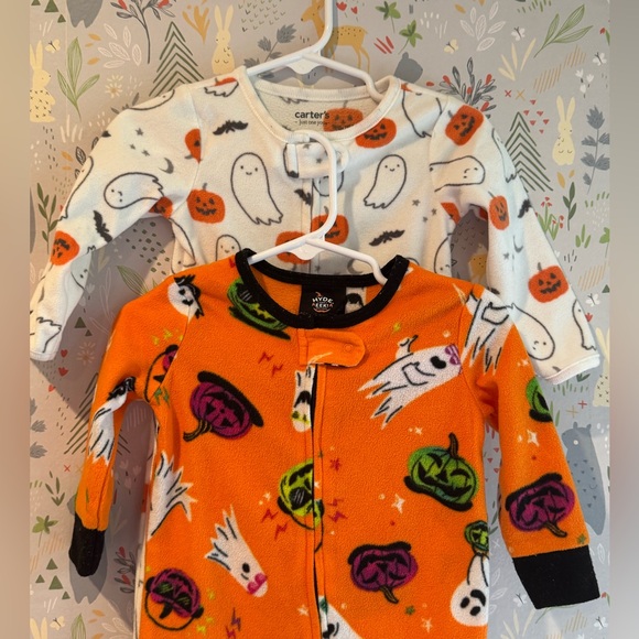 Bundle of 2 Fleece Baby Halloween Pajamas – Size 9M 👻🎃 - Picture 1 of 9